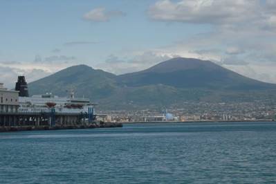 Amalfi Coast Vacation with Mount Vesuvius Tour